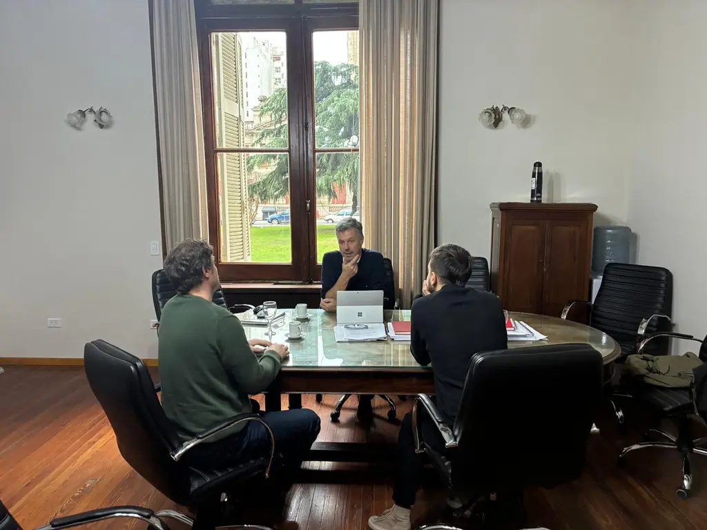 La Plata avanza en una agenda de movilidad y velocidades seguras